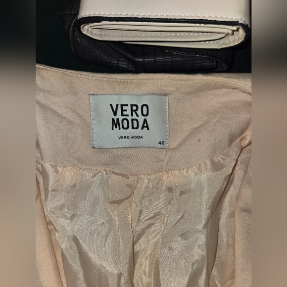 Baby pink blazer from Vero Moda - Picture 2 of 2